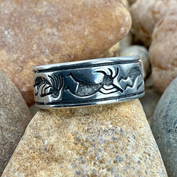 Navajo Jewelry - Vintage Shube’s Dakota West Sterling Silver Band Ring Size 7 Southwest Kokopelli